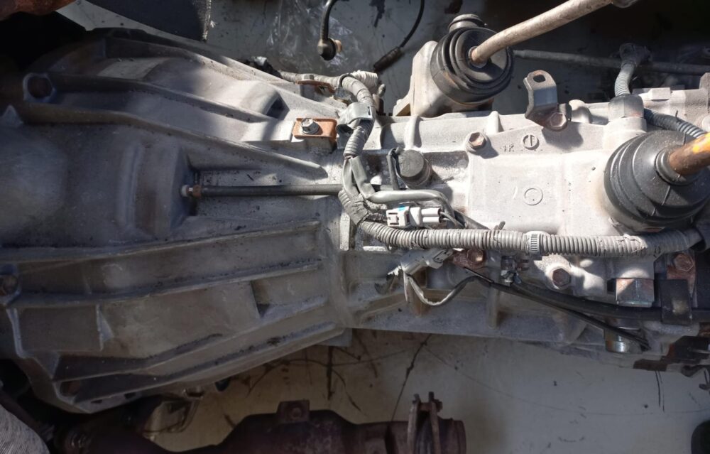 Toyota-Land-Cruiser-79-Series-Pick-Up-4x4-Manual-Gearbox-1VD-1-1000x639 Toyota Land Cruiser 79 Series Pick-Up 4×4 Manual Gearbox (1VD) for sale - Image 1