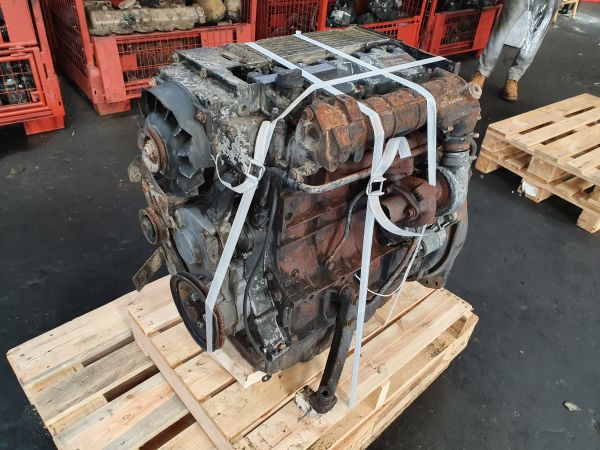 Deutz-BF4L1011F.jpg Deutz BF4L1011F - Image 1