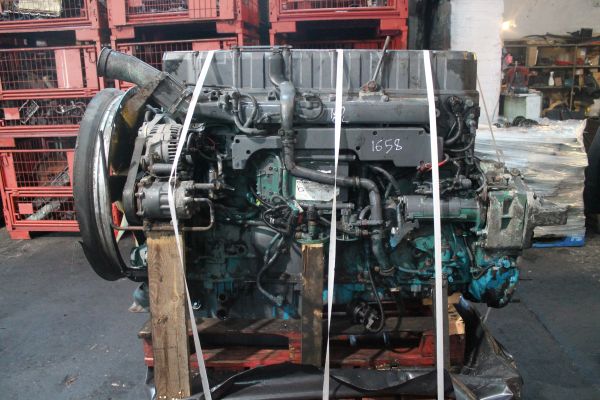 Volvo-D12D.jpg Volvo D12D - Image 1